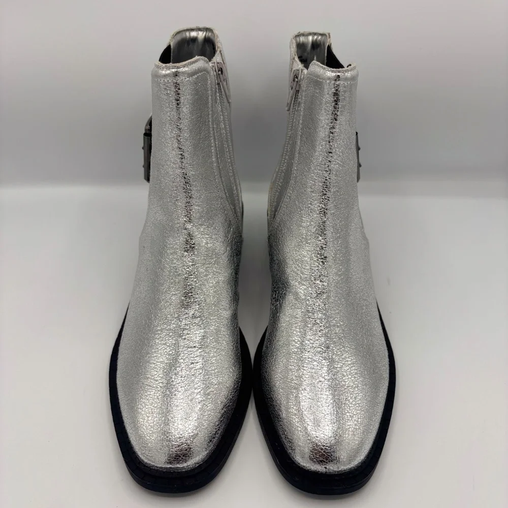 BCBGeneration Barini Silver Metallic Cutout Ankle Boots 6.5M Western Festival